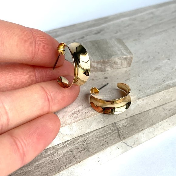 NEW ~ Anthropologie Gold Ribbon Hoop Earrings - Picture 12 of 12